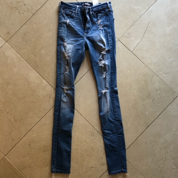 Hollister High Rise Super Skinny Jeans - Picture 2 of 6